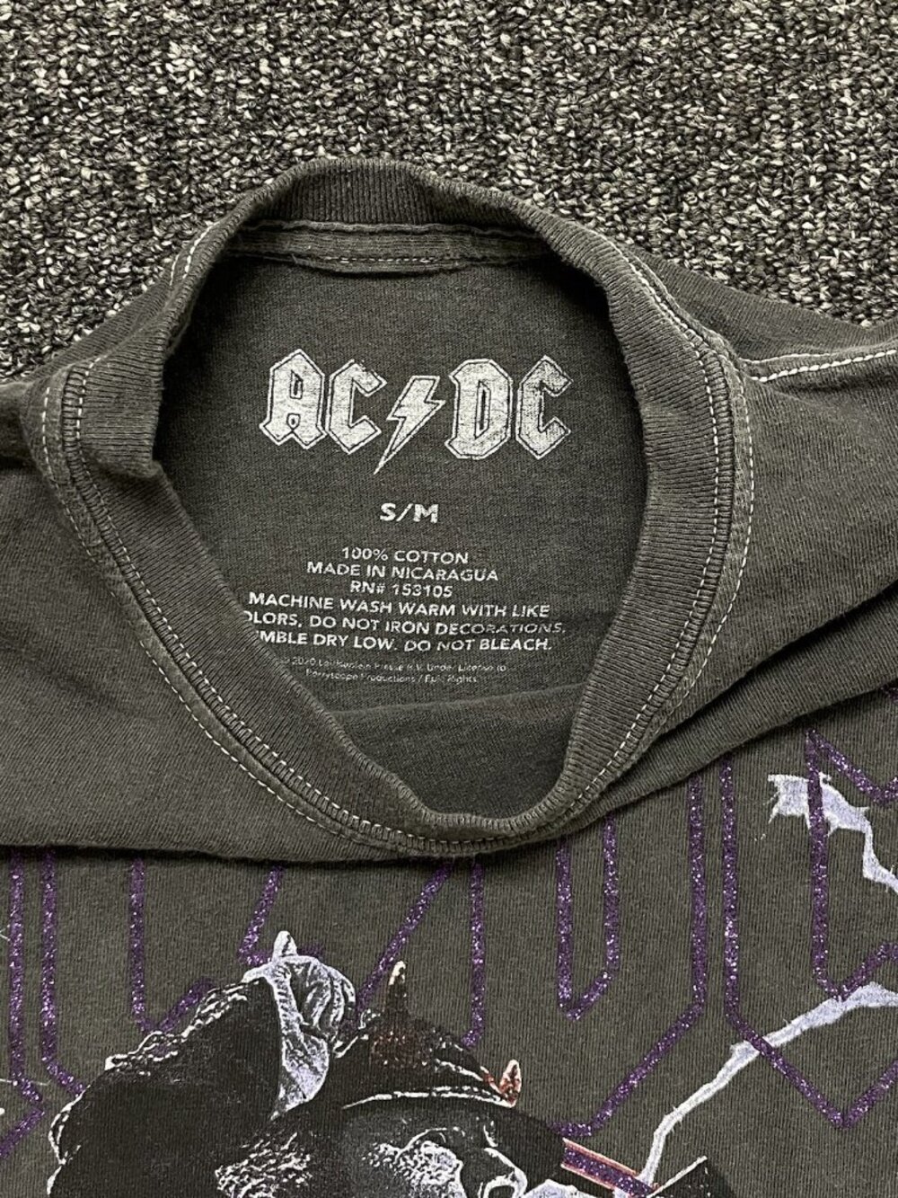 Urban Outfitters AC/DC Grey Distressed Glitter Cropped Oversized Graphic T-Shirt - Picture 8 of 8